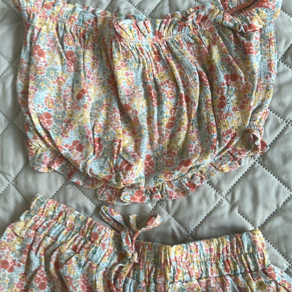 Vici Floral Strapless Crop Top - Picture 3 of 4